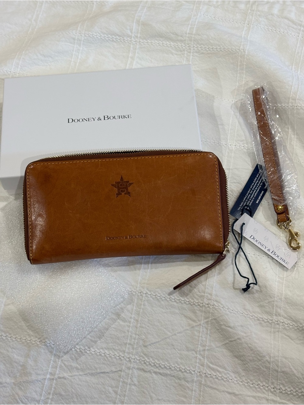 Dooney & Bourke Brown Leather Zip MLB Astros Wallet with Detachable Wrist Strap